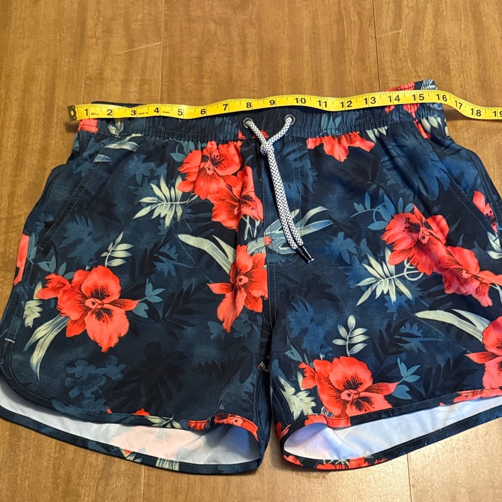 Men's Floral Athletic Shorts - Navy and Red